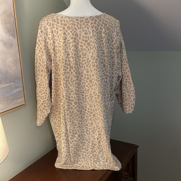 Animal print top - Picture 4 of 4